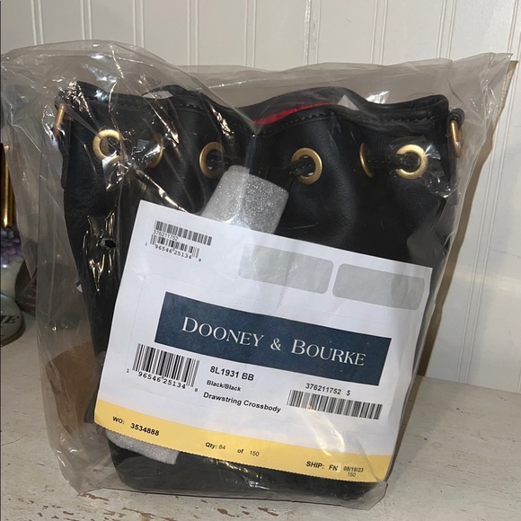 Dooney & Bourke Handbags - NEW Dooney & Bourke Florentine Small Drawstring Crossbody bag Italian Vacchetta